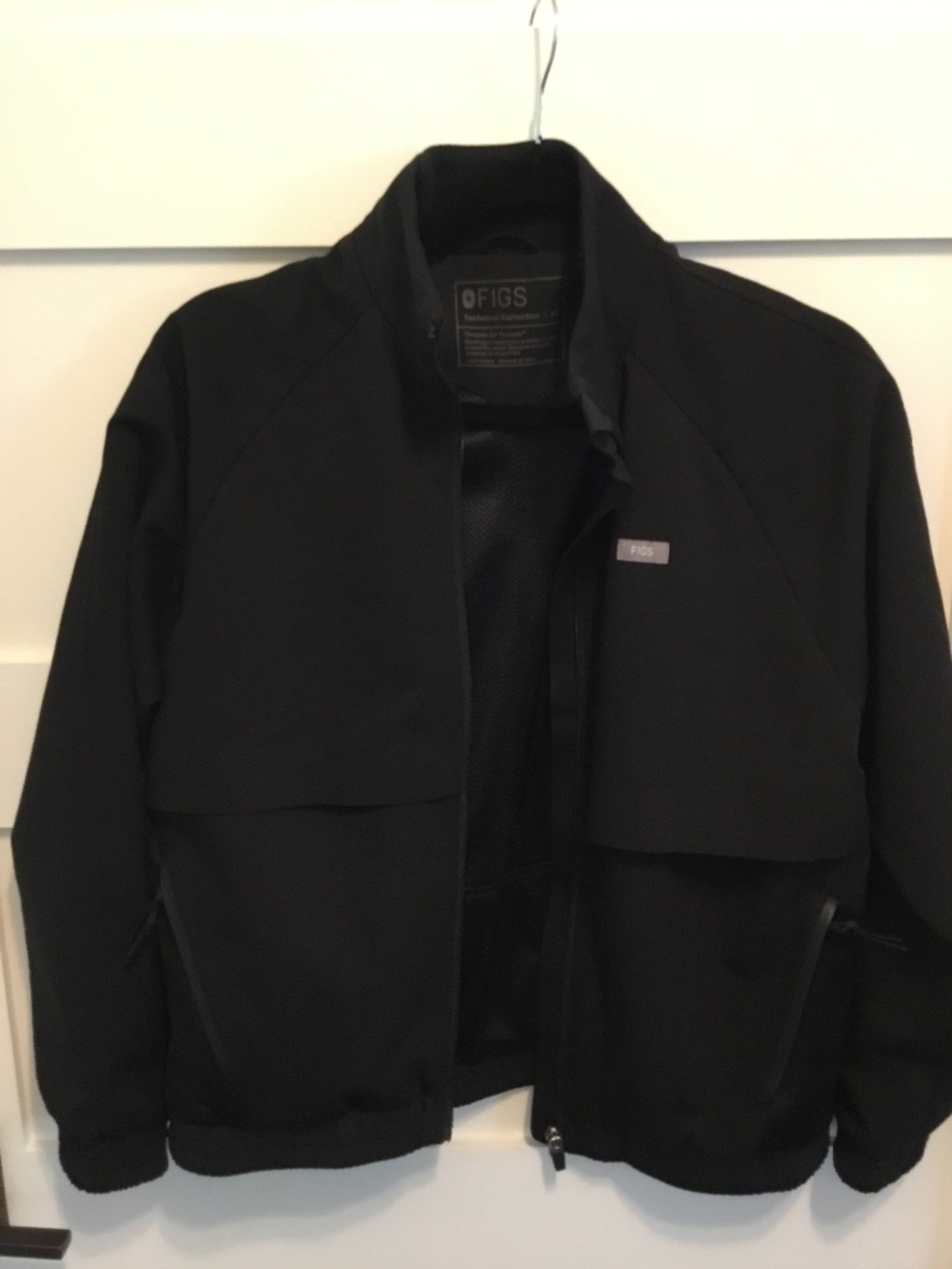 FIGS SYDNEY SCRUB JACKET